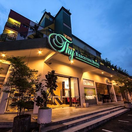 Thy Executive Hotel Johor Bahru Bagian luar foto