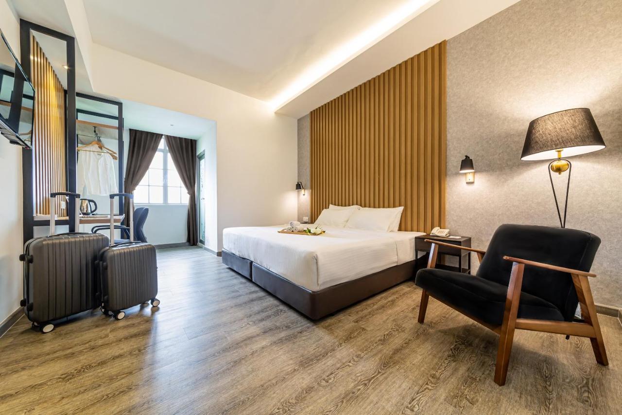 Thy Executive Hotel Johor Bahru Bagian luar foto